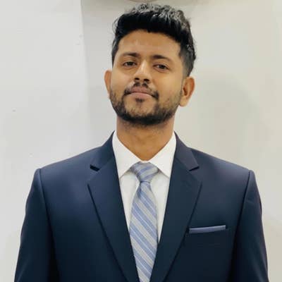 Professional Male seeks a single or double room Main Photo