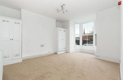 Unfurnished 1-Bedroom Ground Floor Flat – Albert S Main Photo