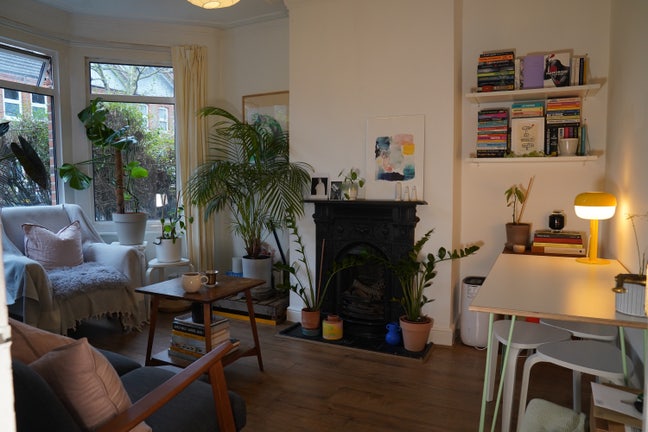 Large double room near Blackhorse Road Main Photo