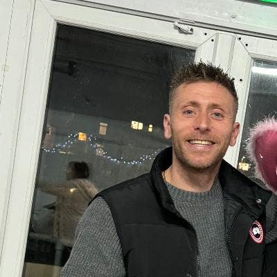 Professional Male seeks a single or double room Main Photo