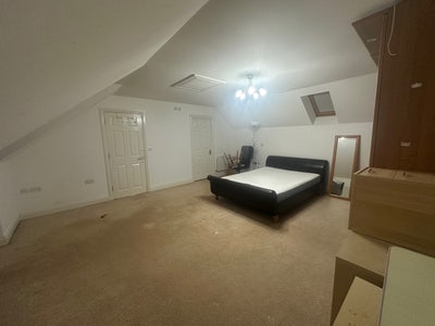 🛏️ Humongous Ensuite Double Room Main Photo