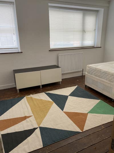 Large Dbl Room in Surbiton, 5mins to Station Main Photo