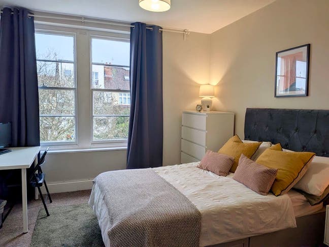 Dbl & Ensuite Rooms | Chesterfield Rd | Weekly Let Main Photo