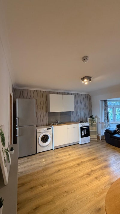 Fantastic and Cheap One Bedroom House Main Photo