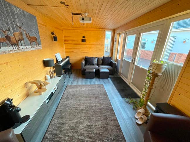 Summer house with bedroom and office room Main Photo