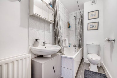 Beautiful room Main Photo