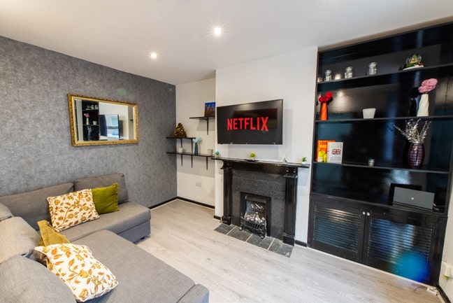 Newly Refurbished 2 Bed Home Close To The Beach! Main Photo