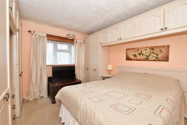 Single & Double room  for rent in Basildon  Main Photo