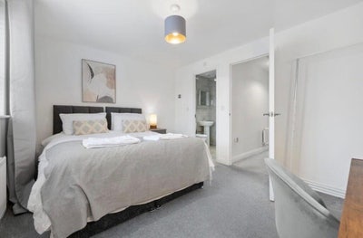 Beautiful modern 4 bedroom property available soon Main Photo