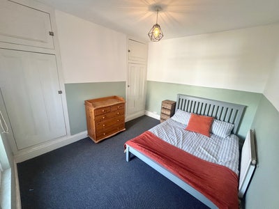 Modern double room available &pound;495 including bills  Main Photo