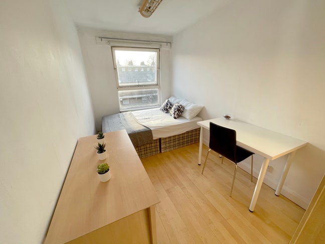 &pound;20 off ✨ Cozy Room at St. John's Wood ✨🏠 Main Photo