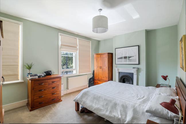 Huge room in social Clapham North house Main Photo