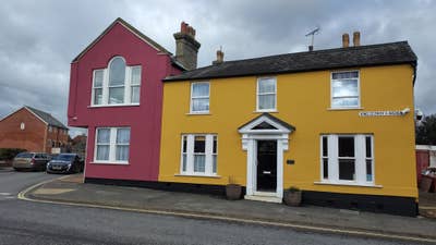 Cozy Warm and Quiet Room in Central Leiston Main Photo