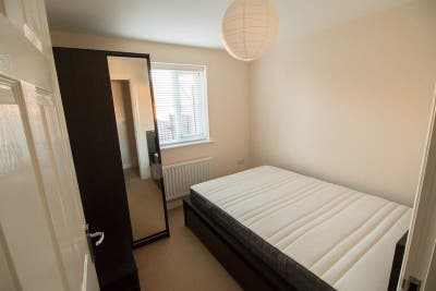 Spacious double room to rent in a house share Main Photo