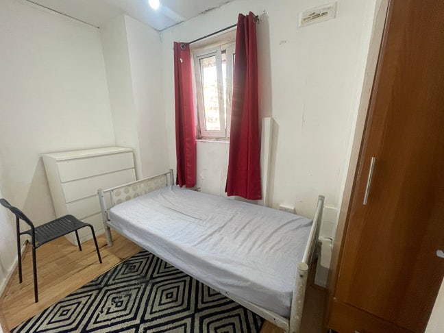 Single Room Available Near Aldgate East/Shadwell Main Photo