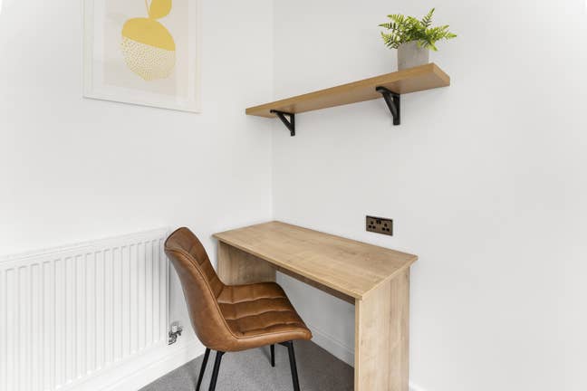 The Bespoke & Oak Property - Dickens Street (PE1) Main Photo