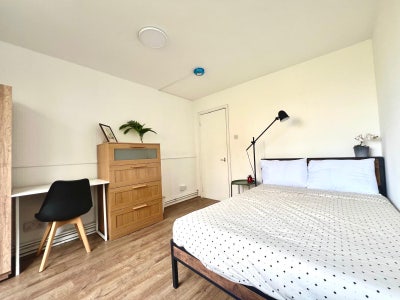 Awesome room in canning town - plaistow.  Main Photo