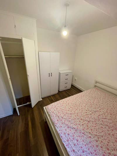 Double Room Near Bow  church station  Main Photo
