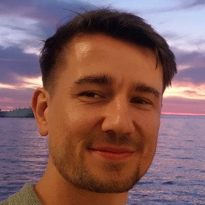 Professional Male seeks a single or double room Main Photo