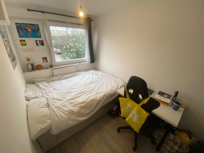 Room in Mile End ASAP Main Photo