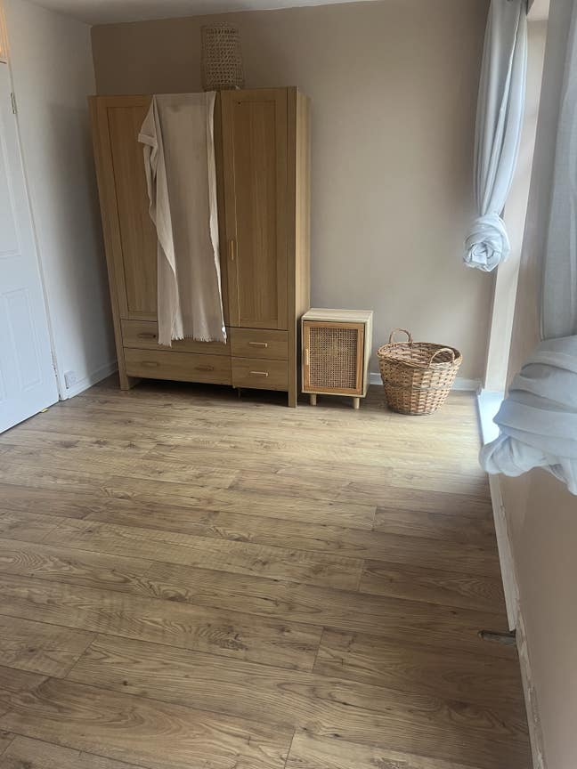 2 bed flat on East Road Main Photo