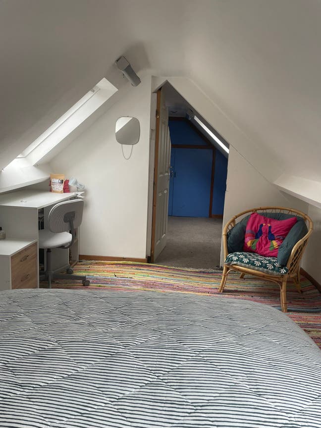 Double room in friendly+spacious two bed flat Main Photo