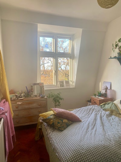 Spacious room in gorgeous private complex Main Photo