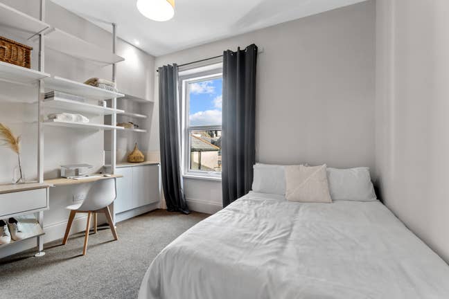 ✨Spacious En-suite Room!✨ Main Photo