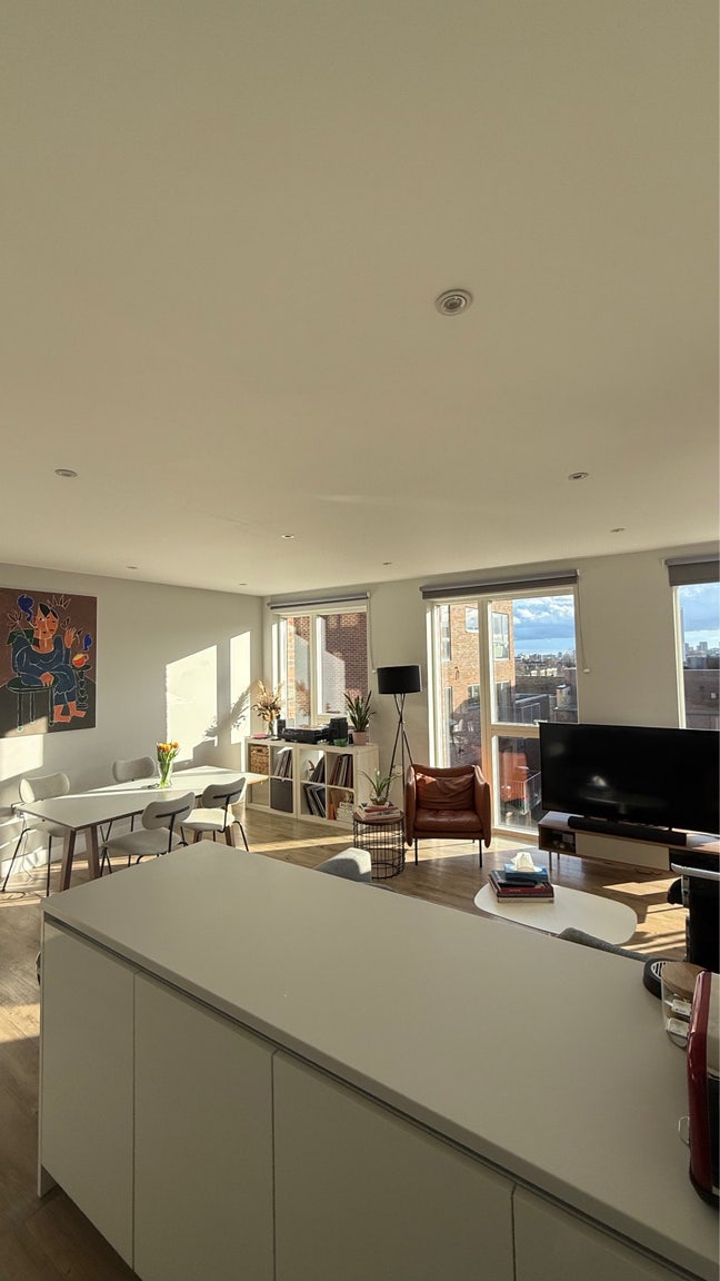 Sublet March - Double Room, Spacious Flat Main Photo