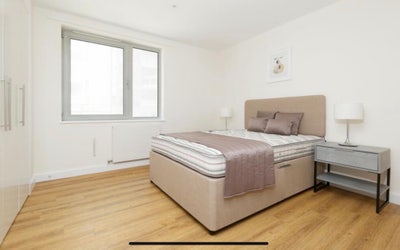 Furnished Double En Suite, 1m away from Station Main Photo