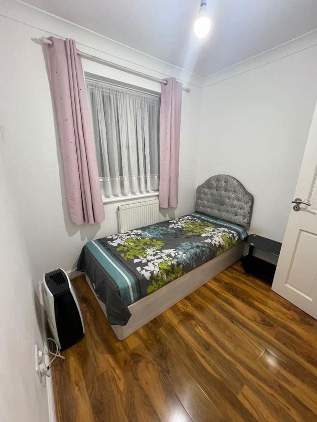 🏡 Single Room Available –  (Collier Row, Romford) Main Photo