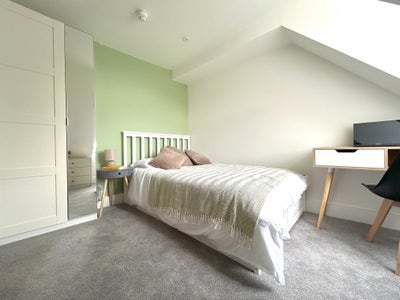 Victoria Road, Folkestone: Room 5 Main Photo