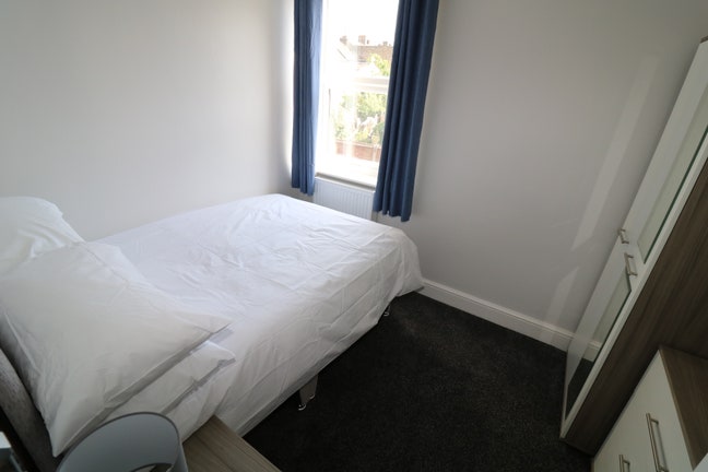 Beautiful room available Main Photo