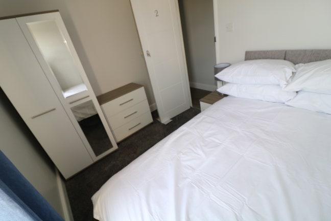 Beautiful room available Main Photo