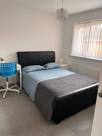 Double En-Suite Room (13min walk - George Eliot) Main Photo