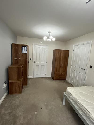 Double bedromm ensuite in 3 bed detached property  Main Photo