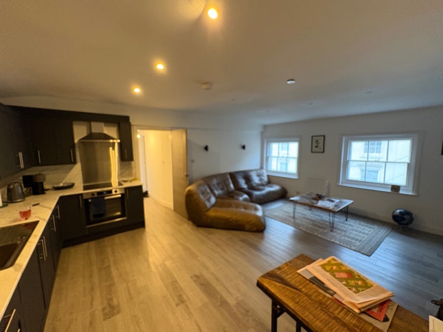 Double room, clean flat, central Warwick Main Photo