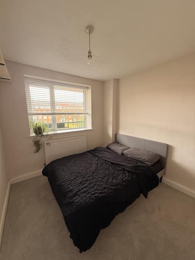 Room in Salford, great transport links  Main Photo