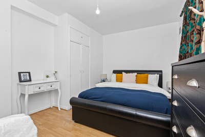 🚶‍♂️Steps from Tower Bridge & Aldgate East🚶‍♂️ Main Photo