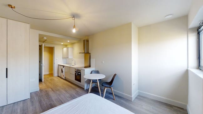 Refurbished Studio apartment available! Main Photo