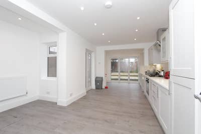 ⚓ Chelsea Borders! 2 Rooms in Sands End (SW6) Main Photo