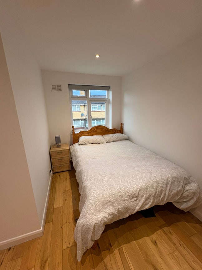 Spacious Double Room In Battersea 🙂 Main Photo