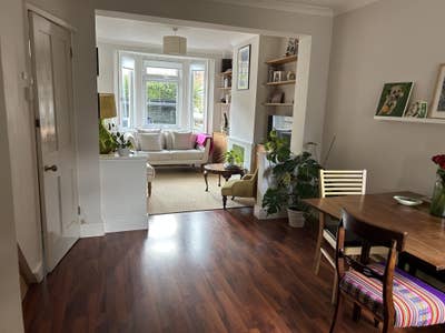 Double Room in High-Standard East Oxford Home  Main Photo