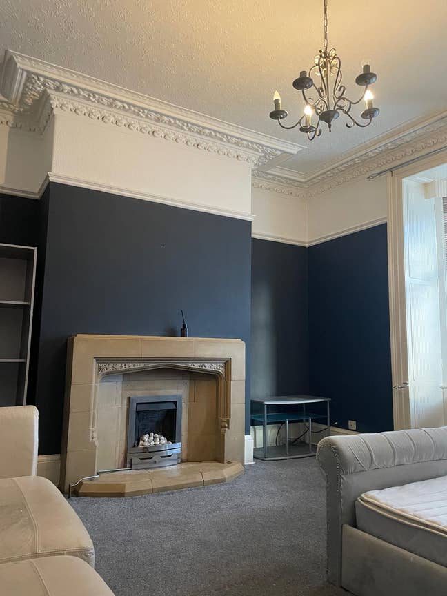 Large Bright Room Next to City Centre Main Photo