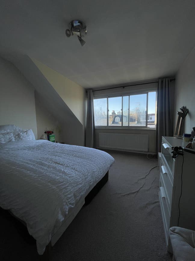 Double room for a sublet Main Photo