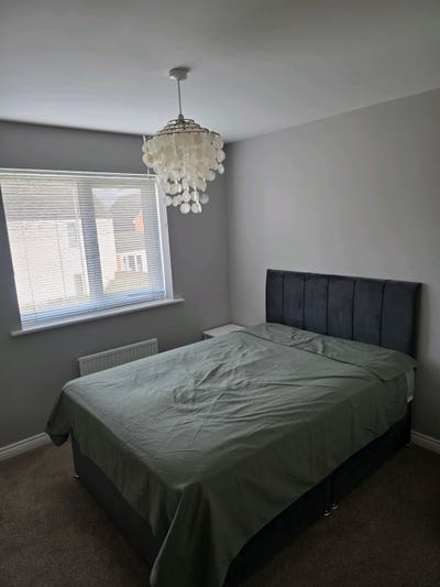 1 x Stylish Modern Double Room for Professional in Main Photo