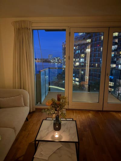 2 bed, 2 bath apartment in Canary Wharf Main Photo
