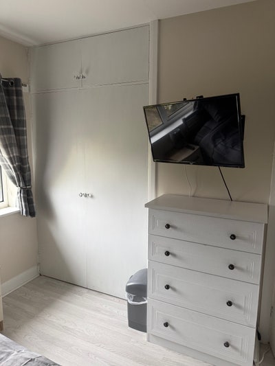 Double room, tea and coffee provided.  Main Photo