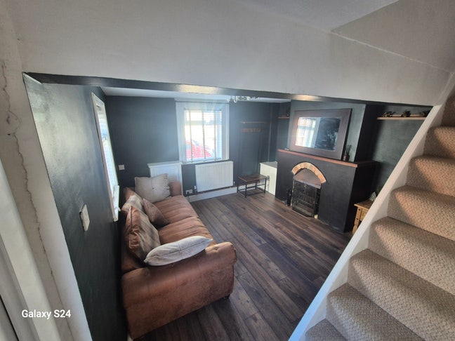 Great location lovely house and garden. Main Photo