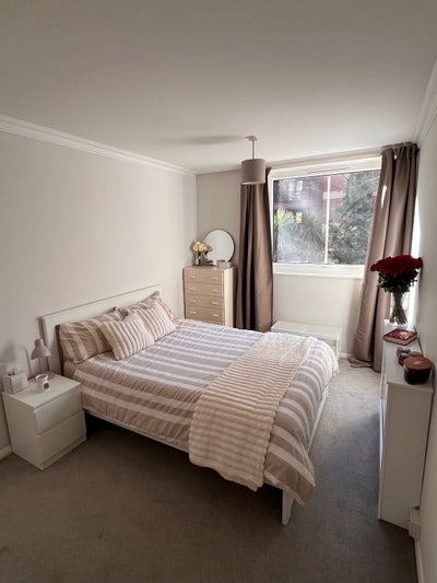 Victoria/Pimlico - double bedroom Main Photo